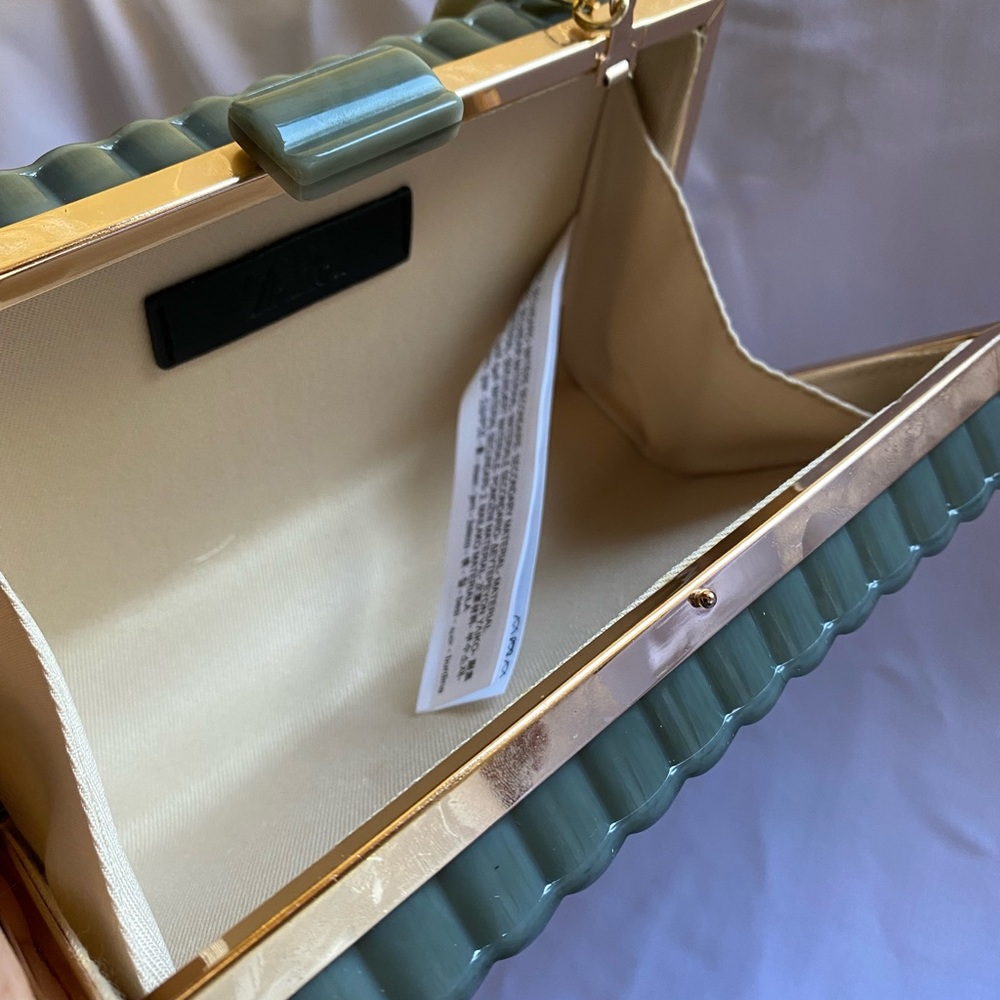 Zara Methacrylate chain box bag